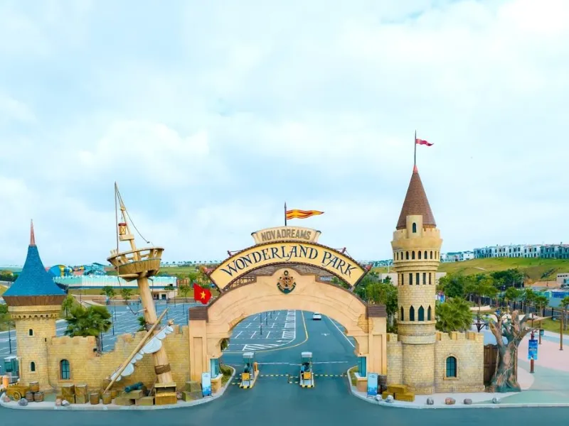 Công viên nước Wonderland Water Park Phan Thiết